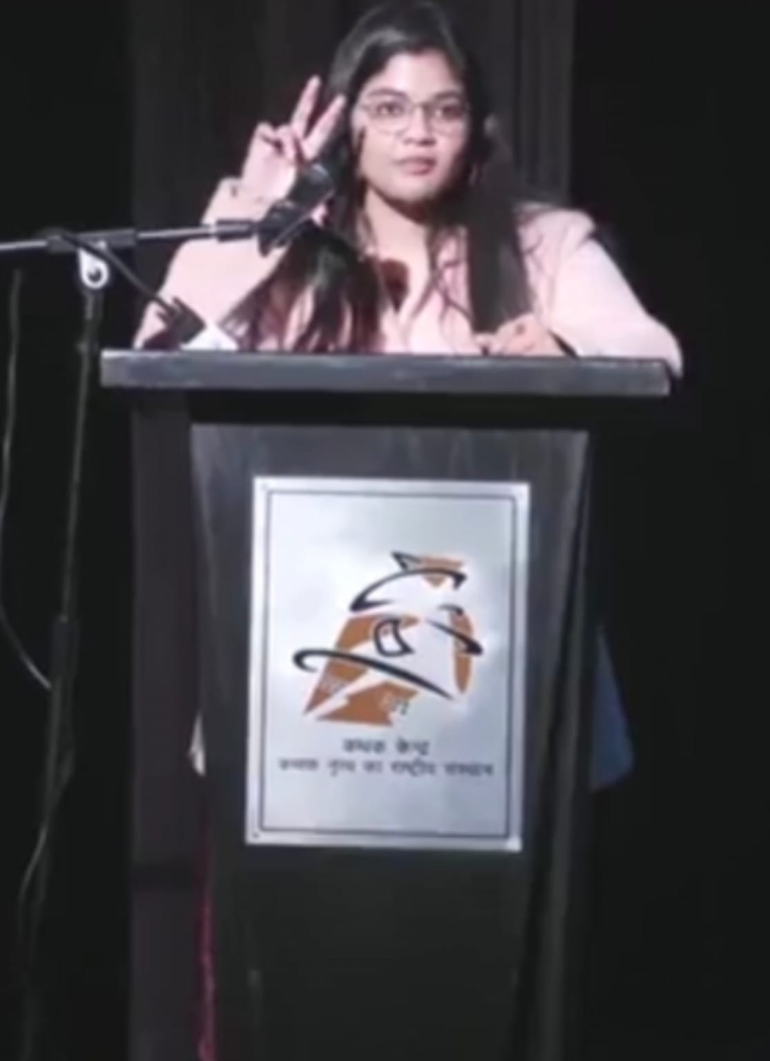 Dr. Stuti Pandey speaking at Kathak Kendra Health Talk