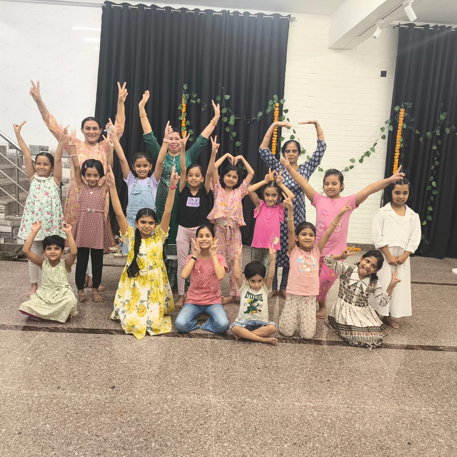 Students at Nritya Stuti